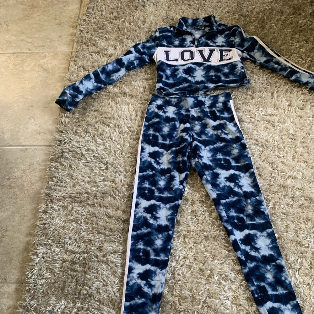 Girls Jogging Suit
